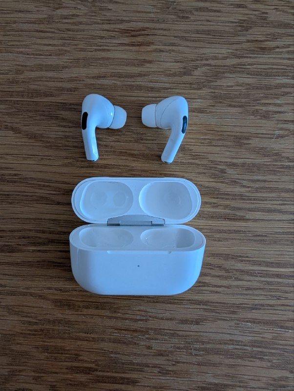 AirPods Pro 1 Gen Lightning, амбушюры M, 2 кейса