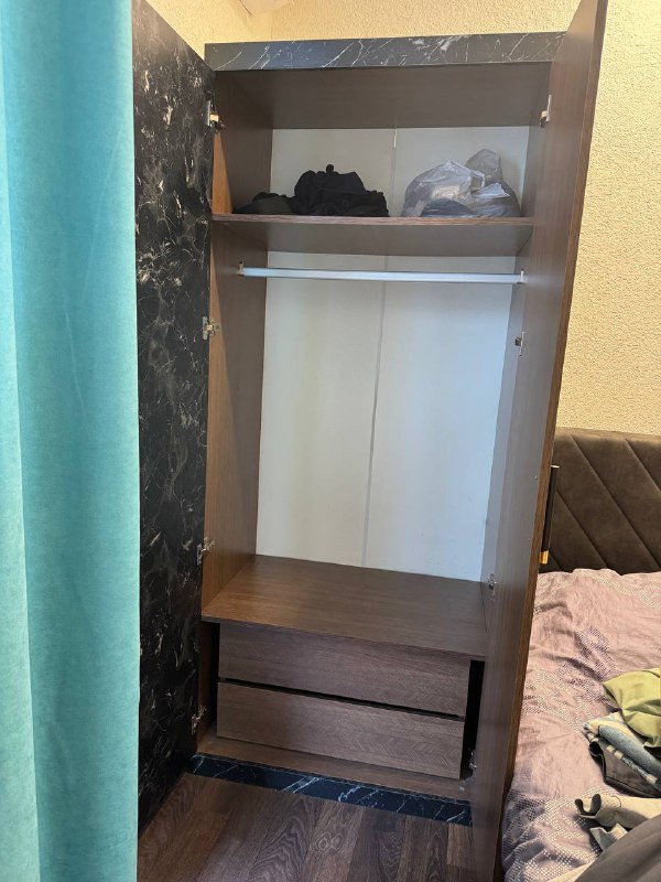 Кровать с матрасом, тумбы, комод, шкаф 5