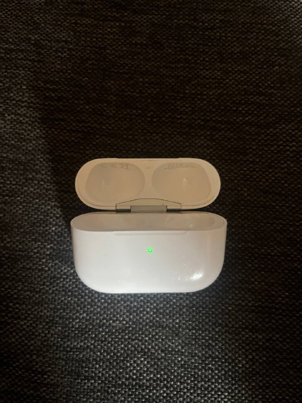 Оригинальный кейс от Airpods pro 2 2
