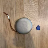 Meta Quest 3 128GB, Razer Kishi, Novation Launchpad Mini, Beosound A1 speaker 4