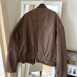 Коричневый бомбер Zara 2