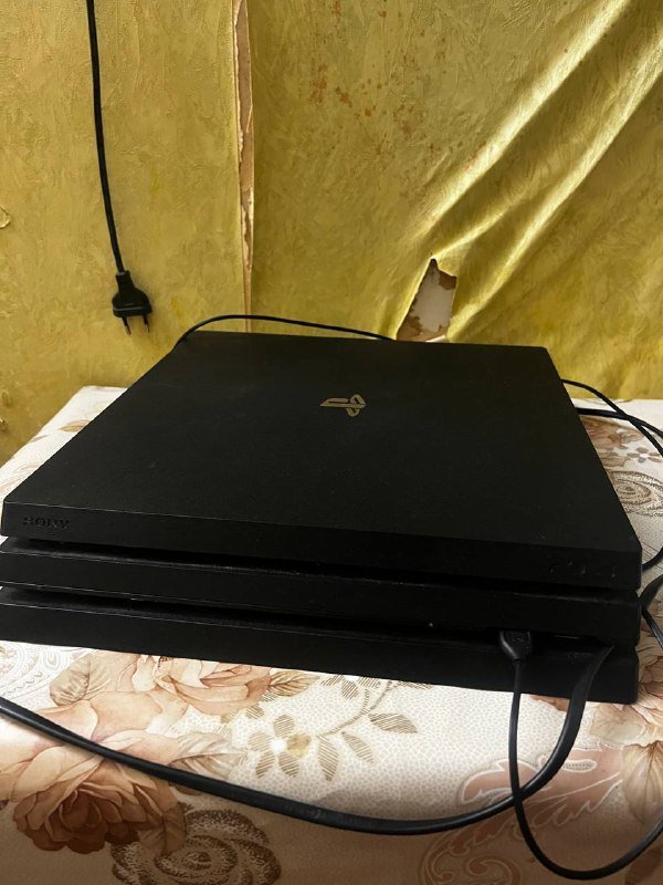 PS4 Pro 1 терабайт 2
