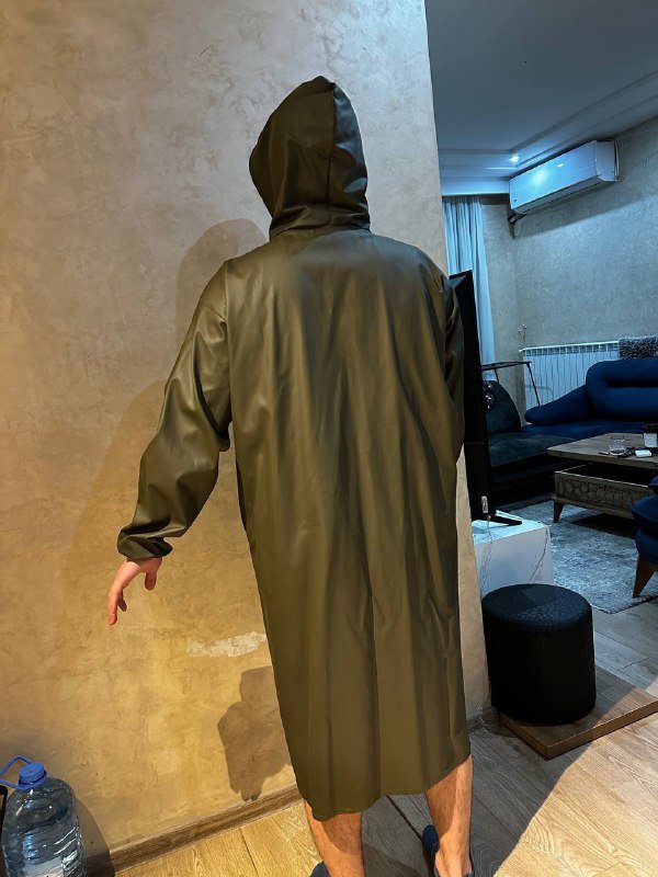 Зеленый дождевик, черный дождевик с капюшоном