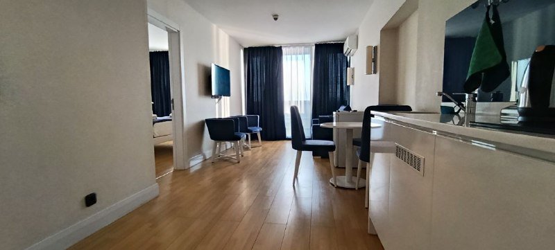 ქირავდება 1 საძინებლით ბინა ორბი სითში 8