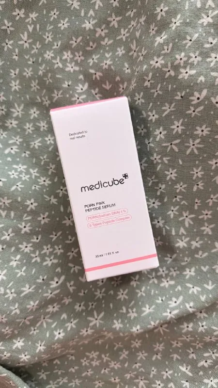Medicube PDRN Pink Peptide Serum 1