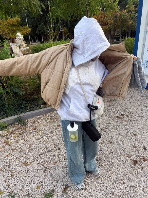 Оригинальная теплая куртка GUESS женская 5