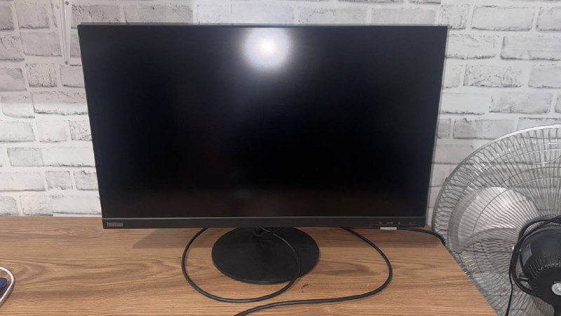 Монитор 27 дюймов lenovo ThinkVision, Компьютерное кресло/стул 2