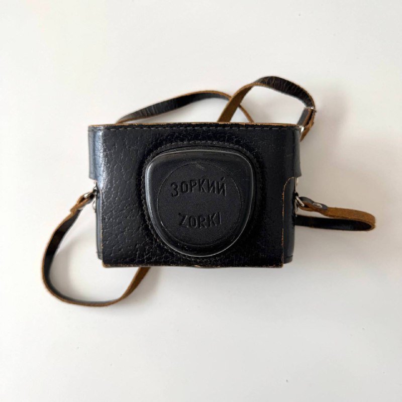 Винтажный фотоаппарат Зоркий-4К, пленки, книги в подарок 2