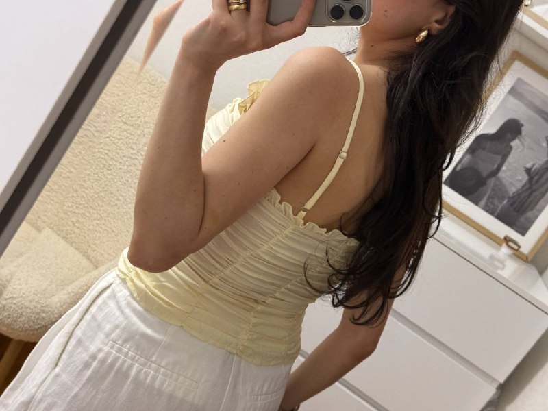 Топ Prettylittlething сливочного цвета размер 36 2