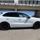 Porsche Cayenne GTS 9