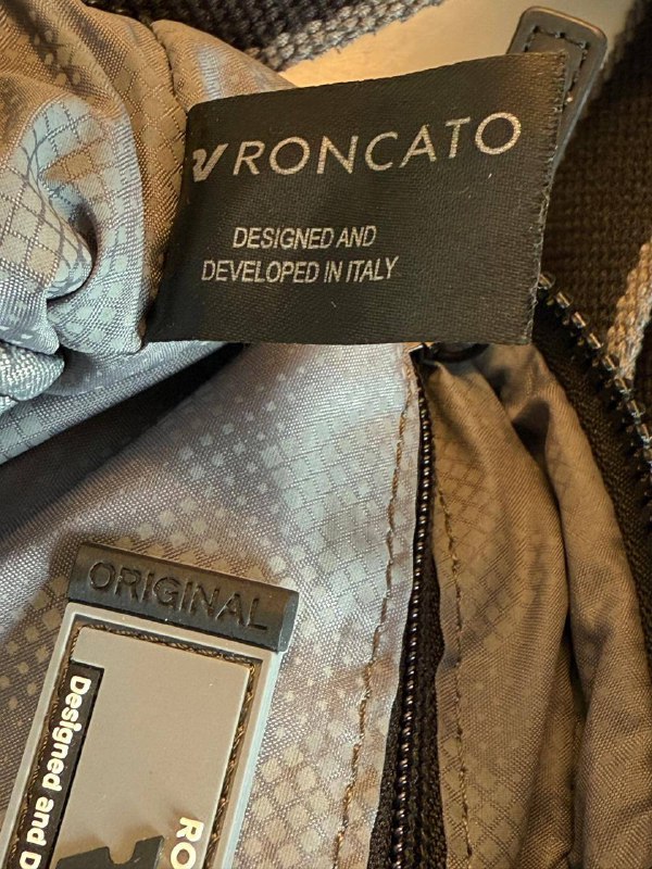 Энергомичные сумочки RonCato для путешествий черная и бежевая 8