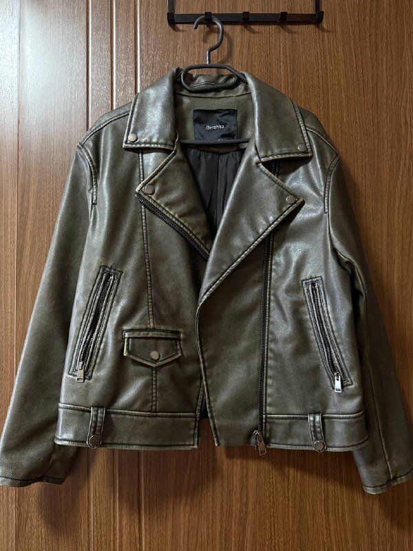 Косуха Bershka, рубашка в подарок