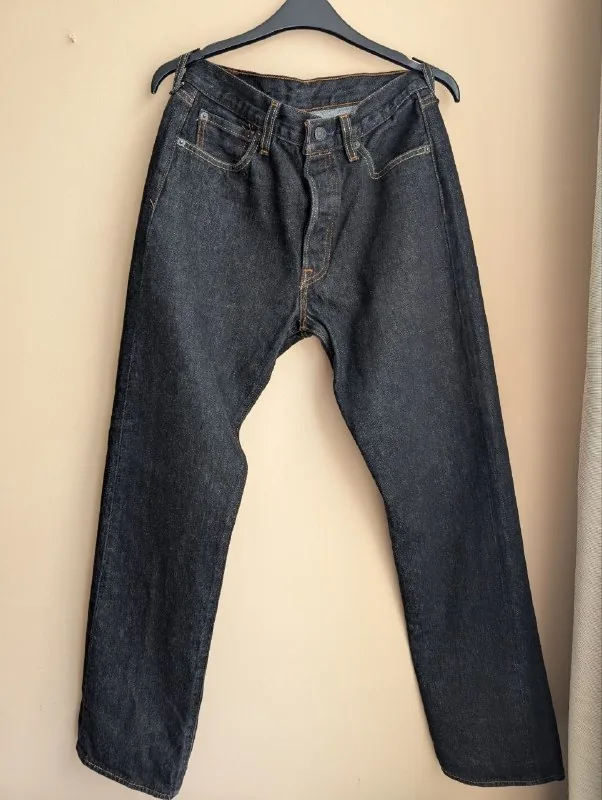 Джинсы Levi's, штаны Empyre, пуловер Levi's, рубашка Dickies, анорак Ellesse, худи Johnny Cupcakes 1