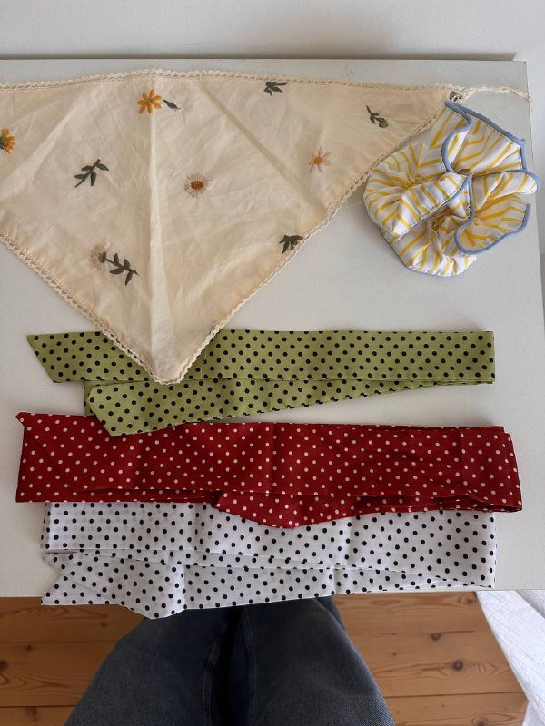 Украшения, сережки, платки, резинка, сумка 3