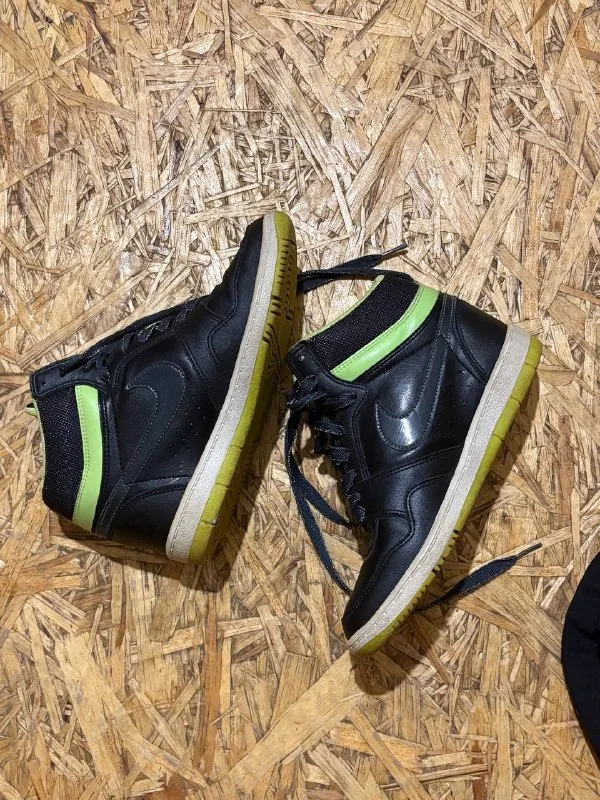 Кроссовки Nike 1