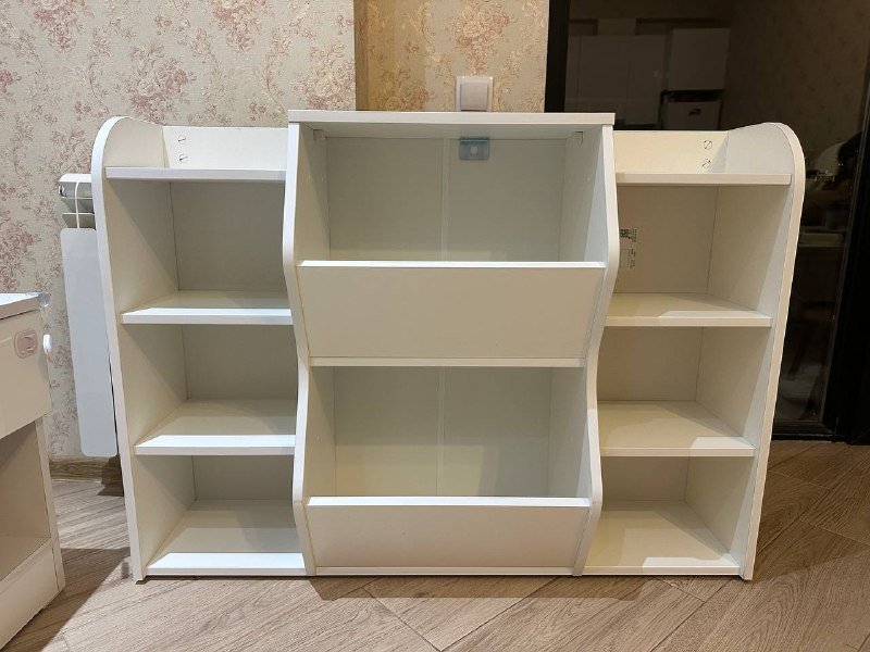 Детский стеллаж для игрушек и книжек