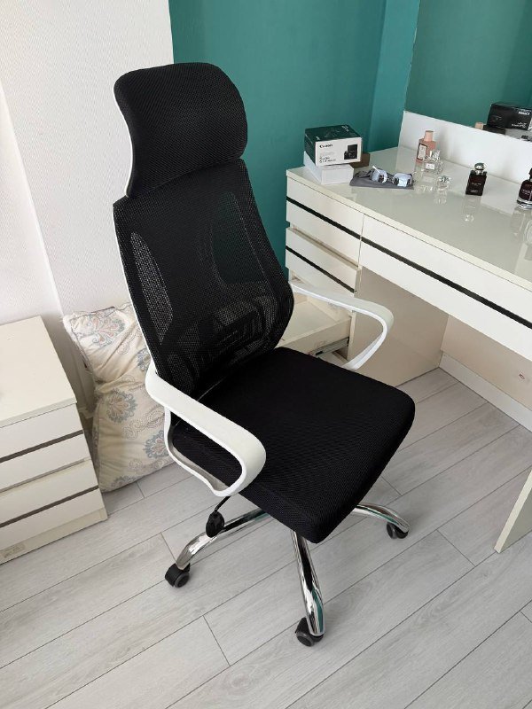 Компьютерное офисное кресло