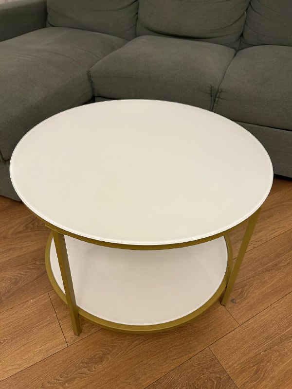 Рабочий стол, журнальный столик, кресло, лампа 5