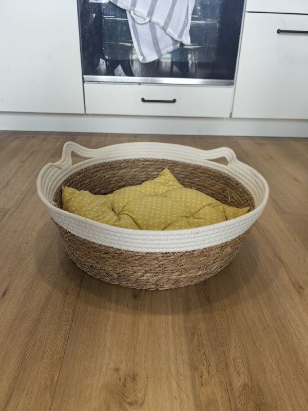 Лежанка из джута для кошек 2