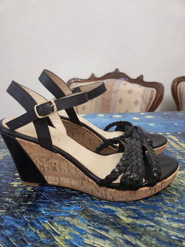 Белые туфли, казаки, босоножки, зимние ботинки женские 5