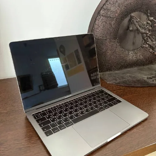 MacBook Pro 13-inch 2017 i5 8GB RAM 128GB SSD