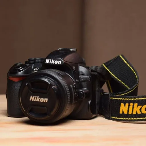 Зеркальный фотоаппарат Nikon D3100, объективы