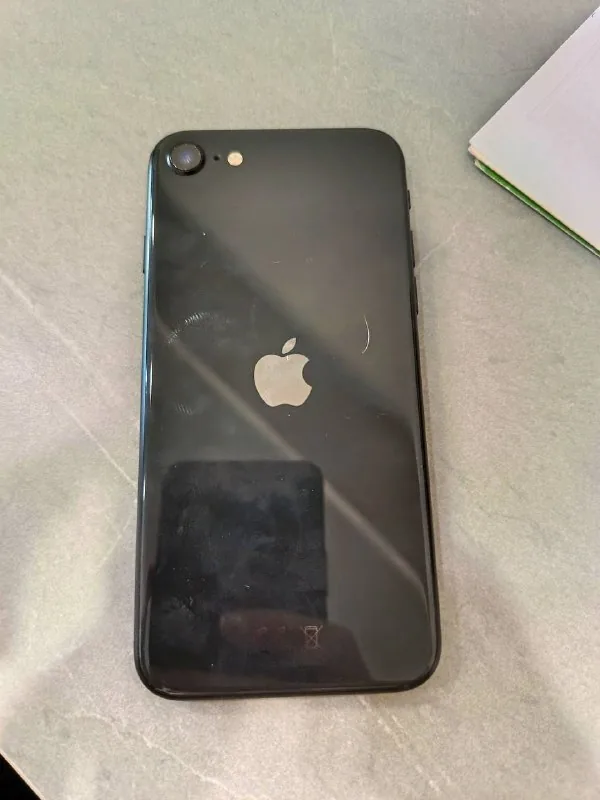 iPhone SE 2020 128 GB 1