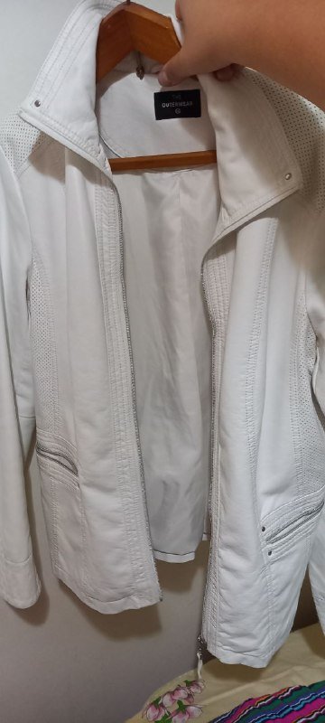 Белая куртка кожзам размер 48