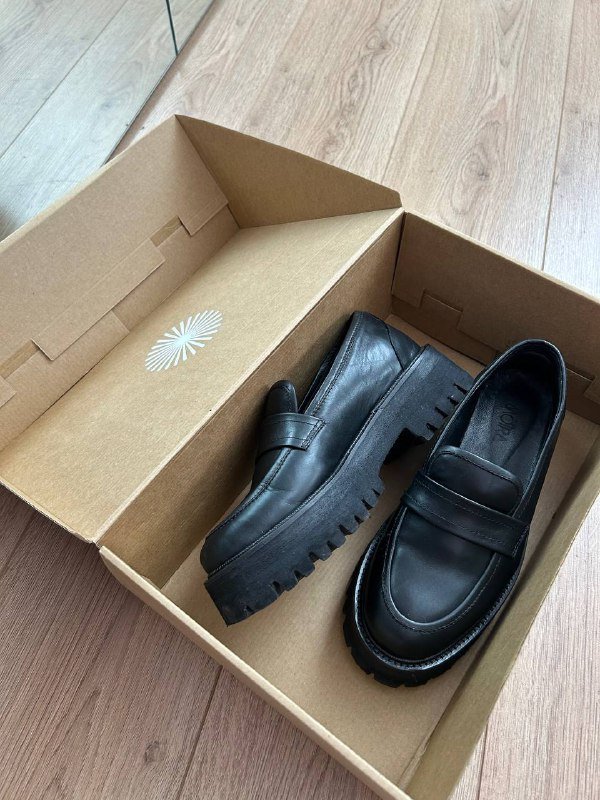 Ремешок Apple Watch, ветровка Lonsdale, куртка Bonfire, косметика, плед, лямки для тяги, блендер Sollex, лоферы Moira 8