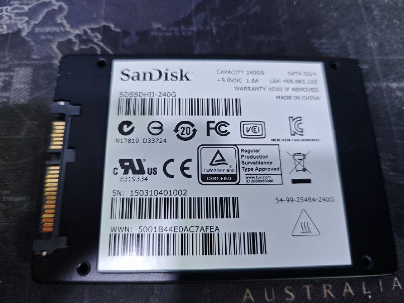 SSD SanDisk Ultra 2 240 GB 2