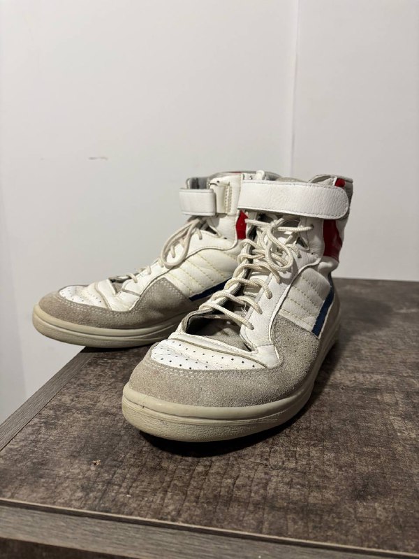 Кеды Vans SK8-HI, Кожаные кроссовки Nike Cortez, Туфли Dr Martens, Винтажные Туфли Dr Martens, Трекинговые кроссовки Outventure, Кеды высокие Динамо, Кроссовки беговые ASICS 6