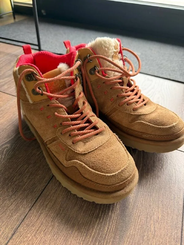 Ботинки UGG