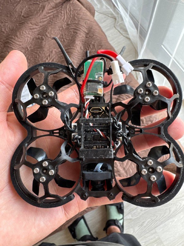 Монитор Dell P2720D, ноутбук 2015 года, фотоаппарат Зенит, FPV дрон GEPRC