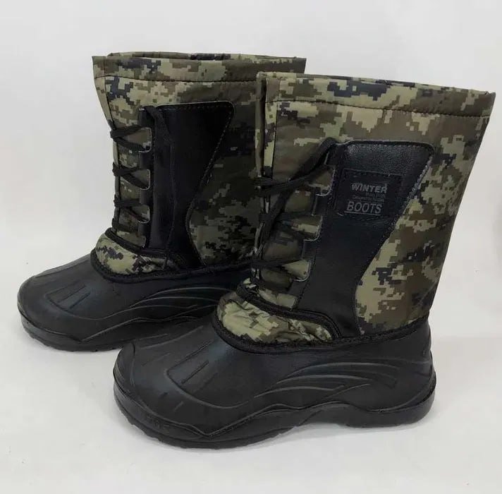Мужские утепленные резиновые полуботинки черный камуфляж