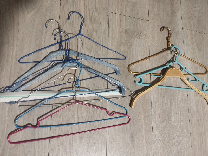 Силиконовый массажер, градусник, вешалки, шампуры, зонт, держатель для телефона 3