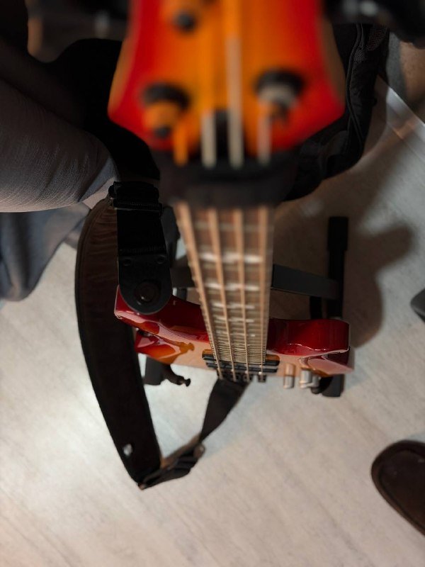 DLX бас-гитара Vintage Sunburst 24 лада 4