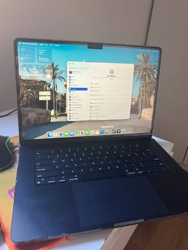 MacBook Air M3, 256GB, 15 inch, 8GB RAM, Midnight 1