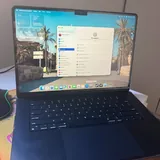MacBook Air M3, 256GB, 15 inch, 8GB RAM, Midnight 1