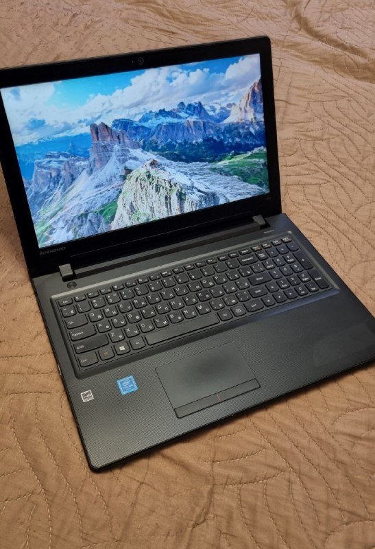 Ноутбук Lenovo IdeaPad 300 2019 года
