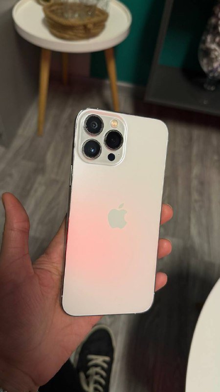 iPhone 13 Pro Max 512 GB с аксессуарами 2