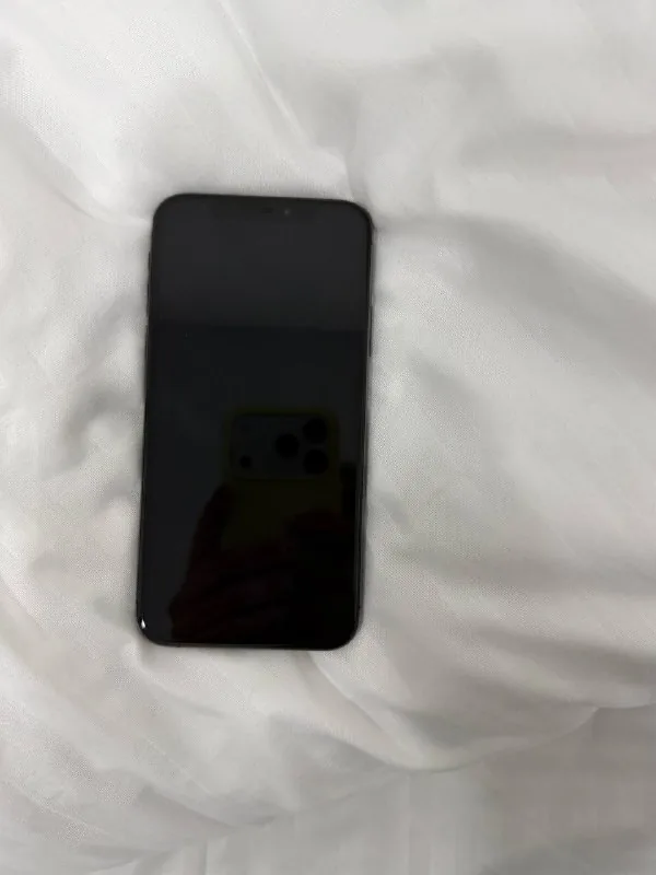 Айфон 10 64 GB 1