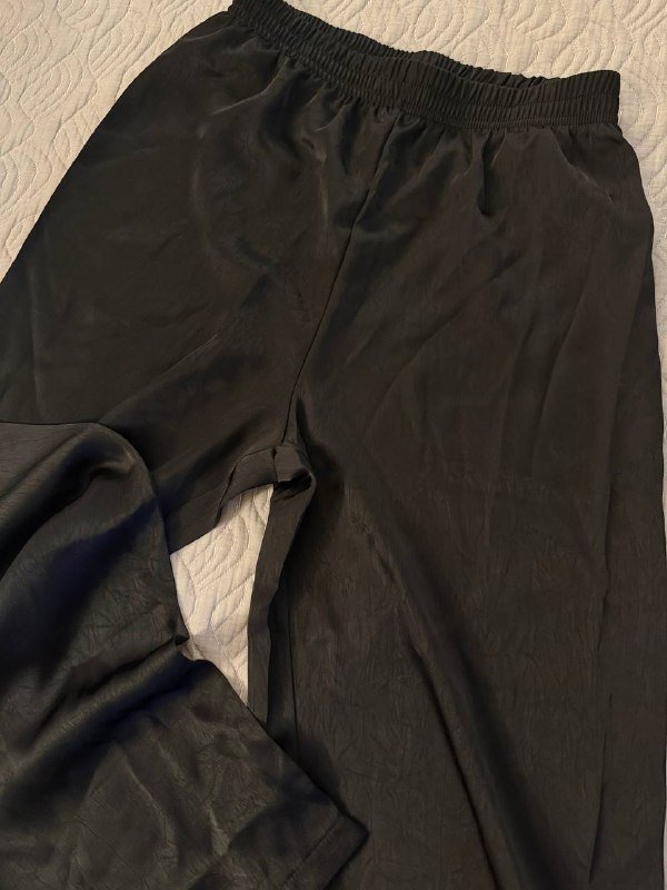 Черные и светлые молочные женские штаны 6