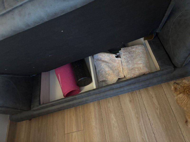 Дымчатый диван 4