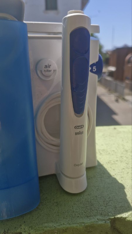 Ирригатор Oral B с насадками