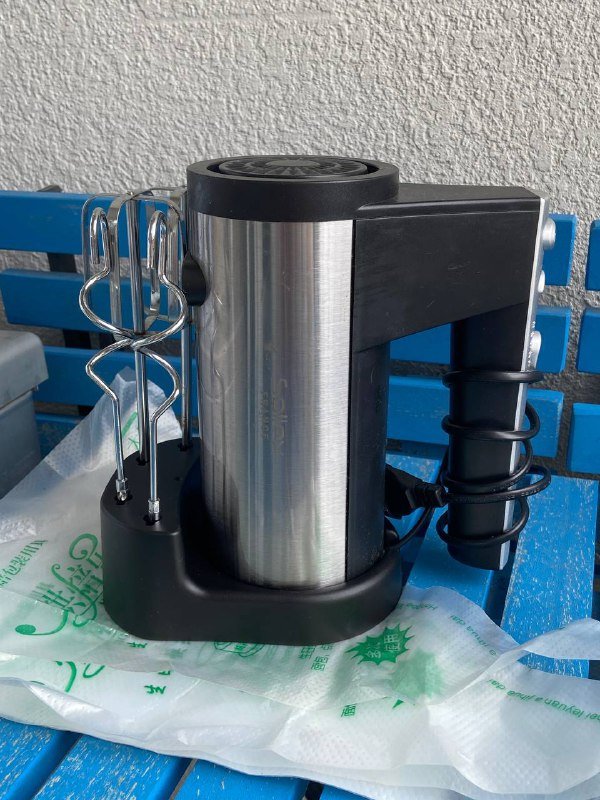 миксер с насадками и подставкой