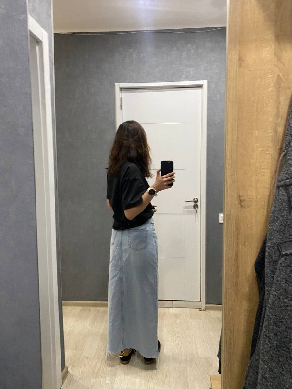 Плотный пиджак размера М, золотистая юбка, кремовая юбка, джинсовая юбка 9