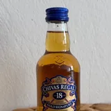 Hennessy X.O, Chivas Regal 18 2