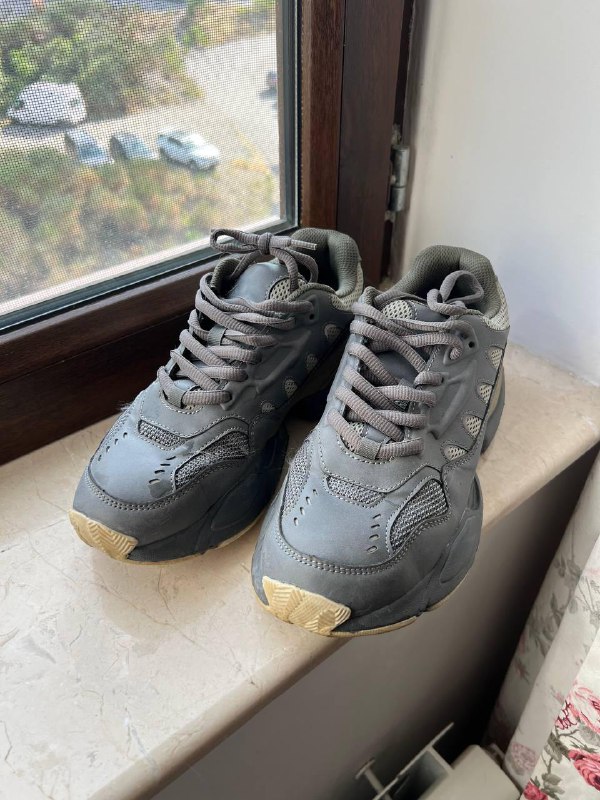 Мультиварка Redmond, блендер Zigmund & Shtain, плед JYSK, елка гирлянда, плойка BaByLiss, кроссовки nike, кроссовки zara, кеды Vans, ортопедические подушки, когтеточка столбик 7