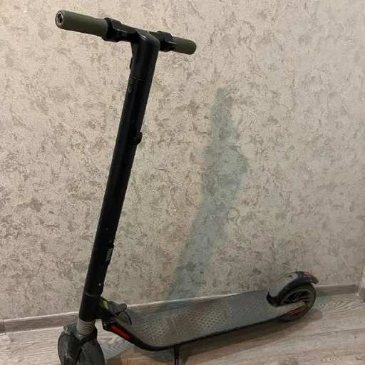 Електросамокат Ninebot KickScooter ES1