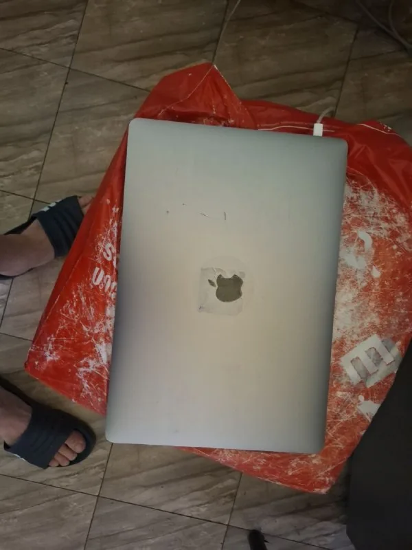 Apple MacBook 1